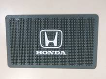 Коврик панели HONDA противоскользящий 15х25см (пр-во KING) AU