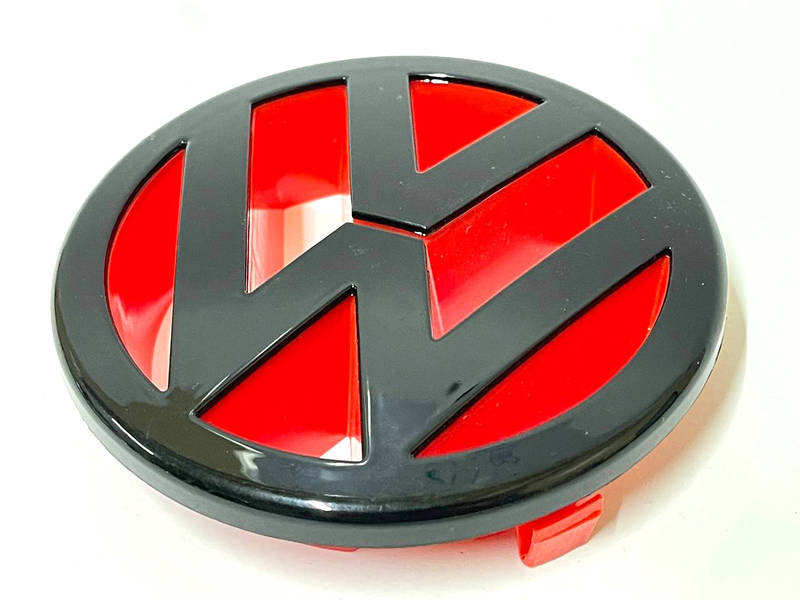 Эмблема решетки VOLKSWAGEN ф125мм Черно-Красная (глянец) OEM 1T0853601A (1 СОРТ-1 усик надломан) ВС4 - фото №3
